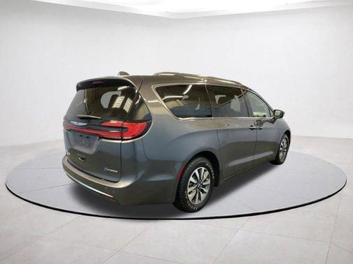 2021 Chrysler Pacifica Hybrid Touring L