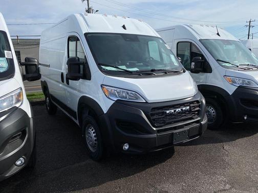 Bright White Clearcoat 2026 RAM ProMaster 2500 High Roof