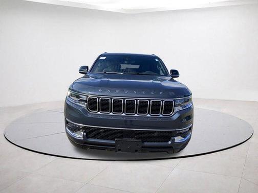 2025 Jeep Wagoneer Base