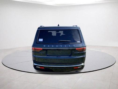 2025 Jeep Wagoneer Base