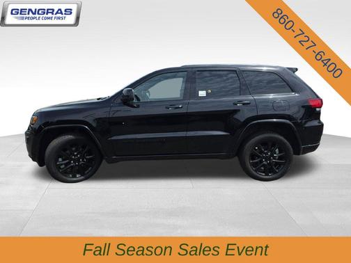 Diamond Black 2022 Jeep Grand Cherokee WK Laredo