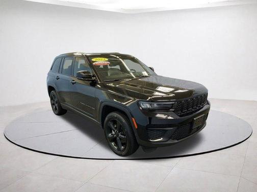 2023 Jeep Grand Cherokee Altitude