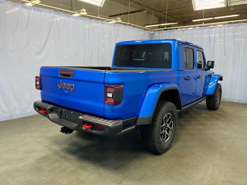 Hydro Blue Pearlcoat 2026 Jeep Gladiator Rubicon