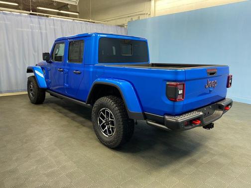 Hydro Blue Pearlcoat 2026 Jeep Gladiator Rubicon