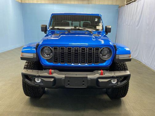 Hydro Blue Pearlcoat 2026 Jeep Gladiator Rubicon