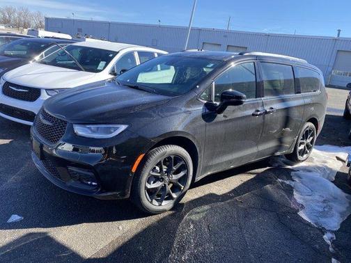 2026 Chrysler Pacifica Limited