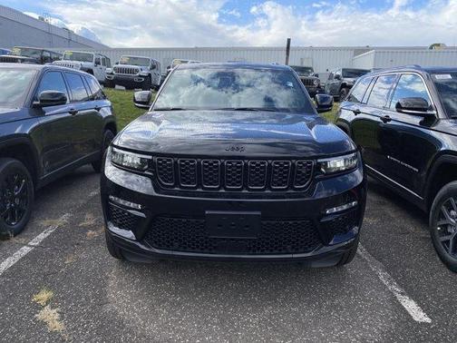 2025 Jeep Grand Cherokee Summit