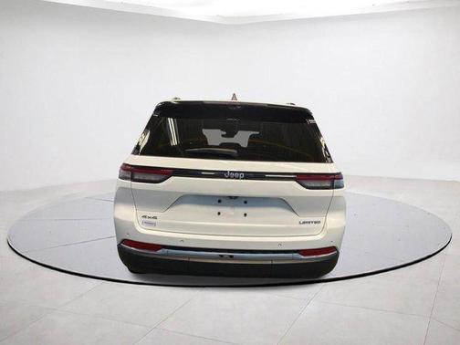 Bright White Clearcoat 2023 Jeep Grand Cherokee Limited