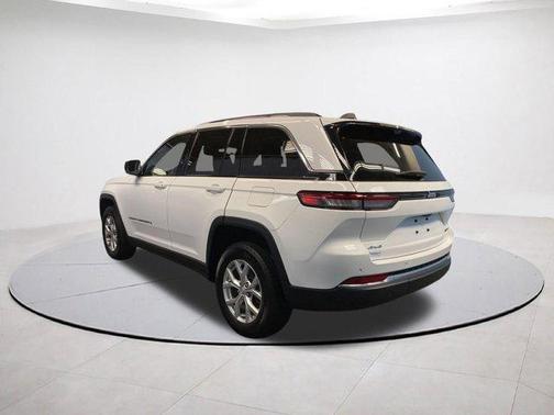 Bright White Clearcoat 2023 Jeep Grand Cherokee Limited