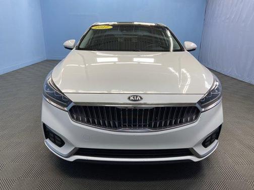 2017 Kia Cadenza Technology
