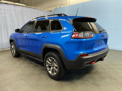 2023 Jeep Cherokee Trailhawk