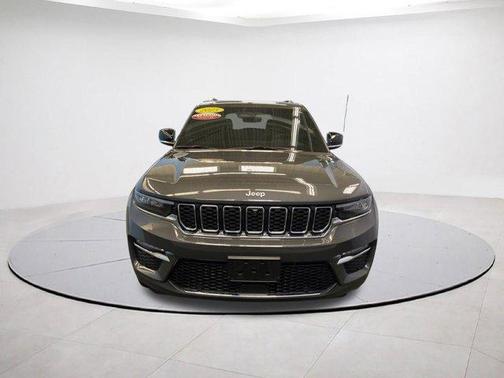 Metallic 2025 Jeep Grand Cherokee Limited