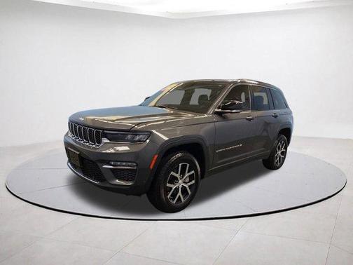 Metallic 2025 Jeep Grand Cherokee Limited
