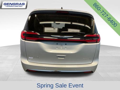 Silver Mist Clearcoat 2024 Chrysler Pacifica Limited