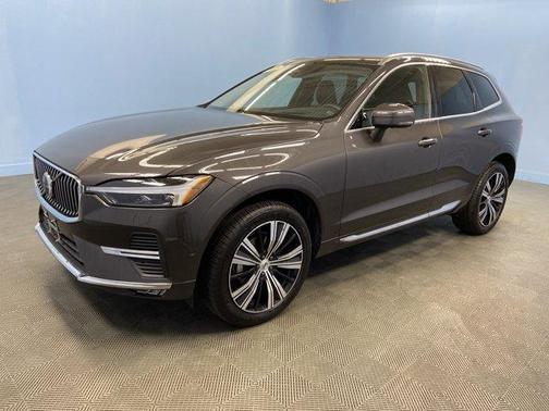 2022 Volvo XC60 B5 Inscription