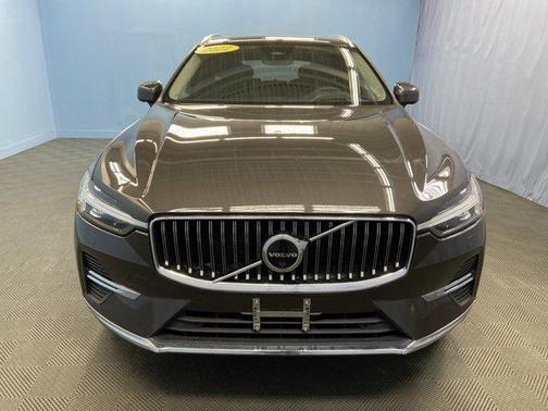 2022 Volvo XC60 B5 Inscription