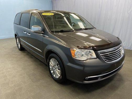 2015 Chrysler Town & Country Touring-L