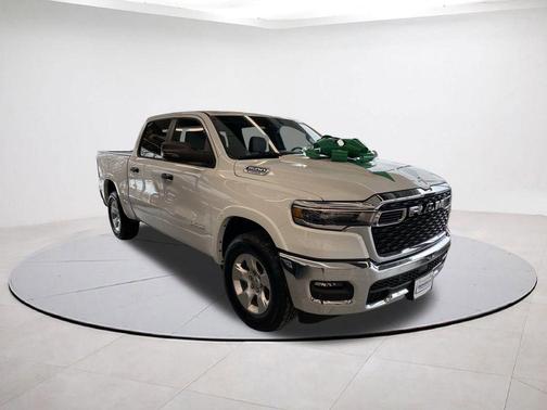 Bright White Clearcoat 2026 RAM 1500 Big Horn/Lone Star