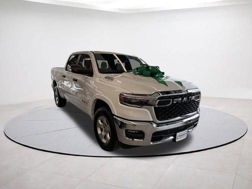 Bright White Clearcoat 2026 RAM 1500 Big Horn/Lone Star