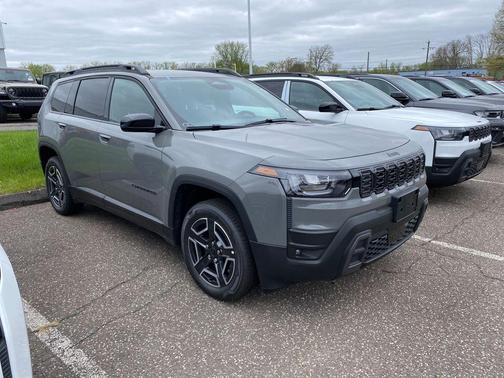 Sting Gray Clearcoat 2026 Jeep Cherokee LAREDO/LIMITED