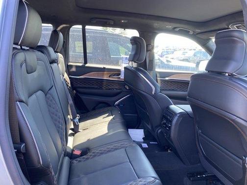 Silver Zynith 2026 Jeep Grand Cherokee Summit