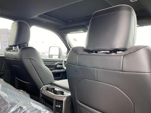 Diamond Black 2026 RAM 2500 Laramie