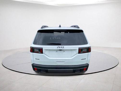 Bright White Clearcoat 2026 Jeep Cherokee LAREDO/LIMITED
