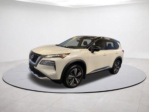 Pearl White Tricoat / Super Black 2023 Nissan Rogue Platinum