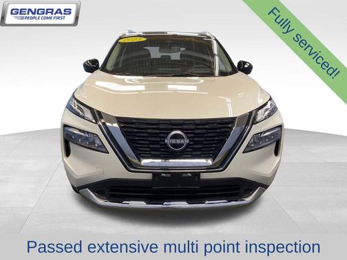 Pearl White Tricoat / Super Black 2023 Nissan Rogue Platinum