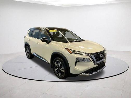 Pearl White Tricoat / Super Black 2023 Nissan Rogue Platinum