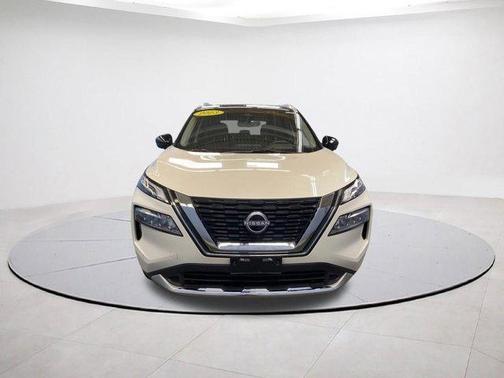Pearl White Tricoat / Super Black 2023 Nissan Rogue Platinum