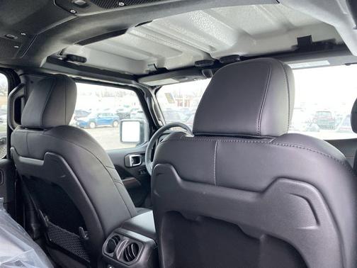 Black Clearcoat 2026 Jeep Gladiator Rubicon