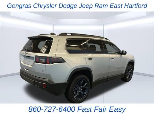 Silver Zynith Clearcoat 2026 Jeep Cherokee LAREDO/LIMITED