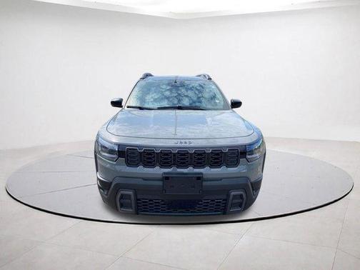 Sting Gray Clearcoat 2026 Jeep Cherokee LAREDO/LIMITED