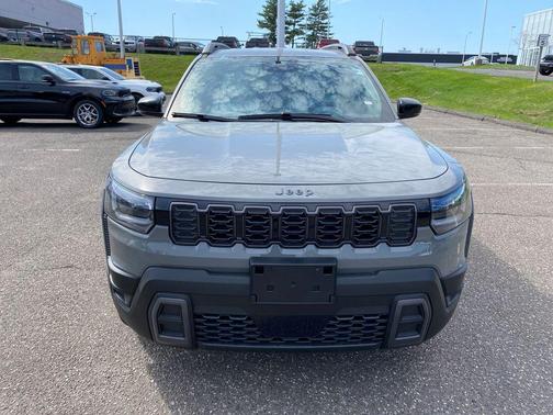 Sting Gray Clearcoat 2026 Jeep Cherokee LAREDO/LIMITED