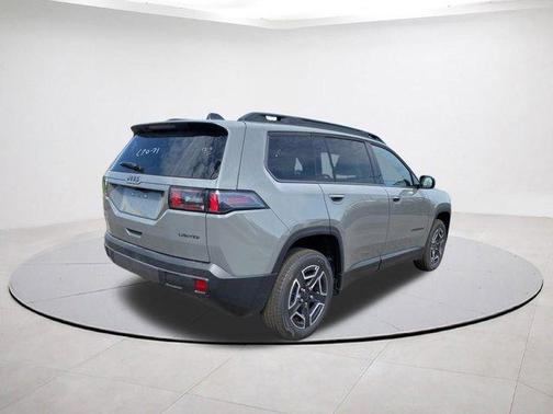 Sting Gray Clearcoat 2026 Jeep Cherokee LAREDO/LIMITED