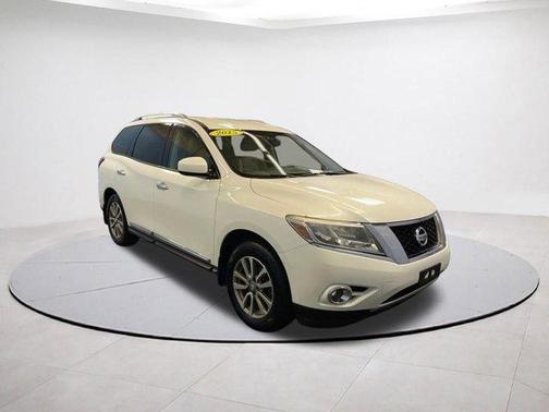 Pearl 2015 Nissan Pathfinder SL