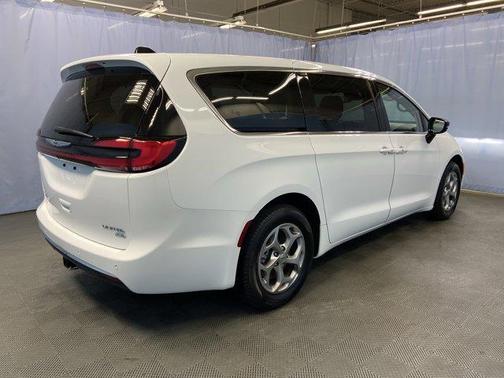 2024 Chrysler Pacifica Limited