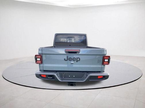 Anvil Clearcoat 2026 Jeep Gladiator Sport