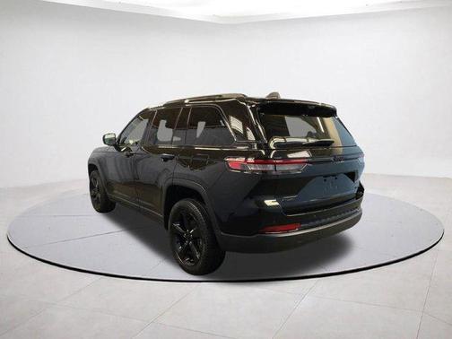 Diamond Black 2025 Jeep Grand Cherokee Limited