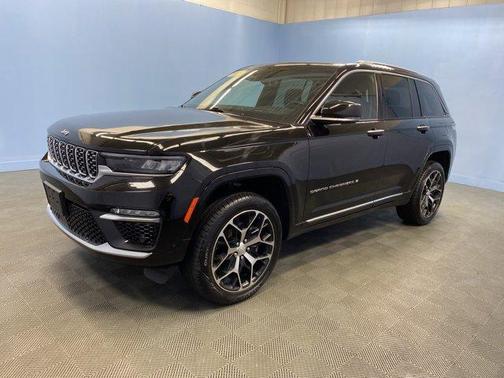 2022 Jeep Grand Cherokee Summit