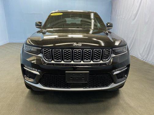 2022 Jeep Grand Cherokee Summit