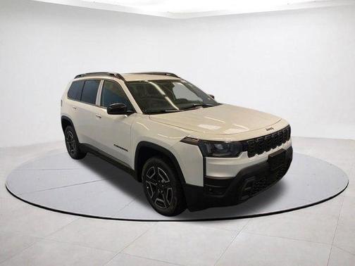 Bright White Clearcoat 2026 Jeep Cherokee LAREDO/LIMITED