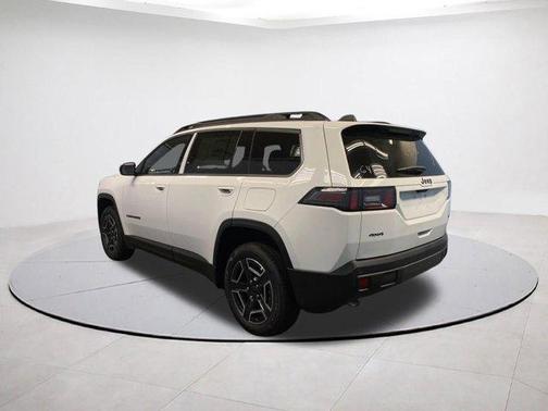 Bright White Clearcoat 2026 Jeep Cherokee LAREDO/LIMITED