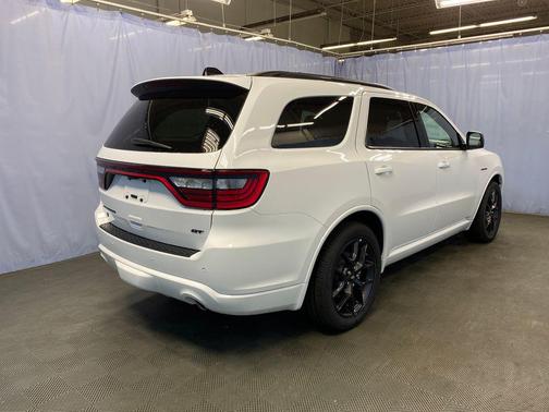 White Knuckle Clearcoat 2026 Dodge Durango GT Plus HEMI V8