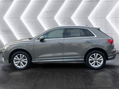 2024 Audi Q3 45 S line Premium