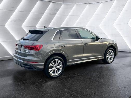 2024 Audi Q3 45 S line Premium