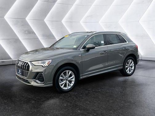 2024 Audi Q3 45 S line Premium