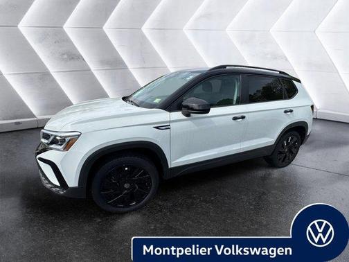 2024 Volkswagen Taos 1.5T SE Black