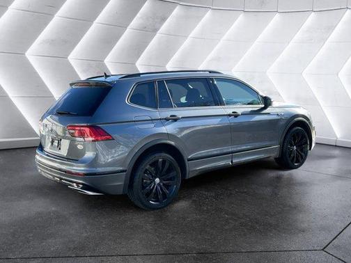 2020 Volkswagen Tiguan 2.0T SE R-Line Black